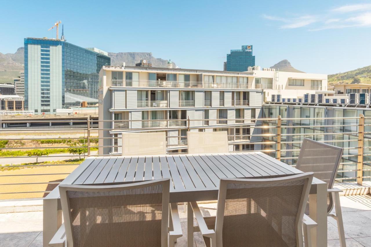 V&A Waterfront Luxury Apartments By Mcstay Кейптаун Екстериор снимка