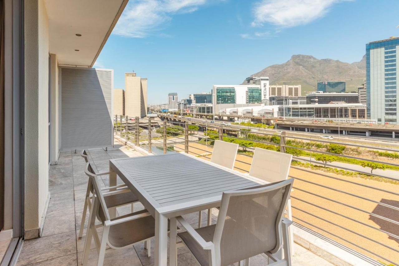 V&A Waterfront Luxury Apartments By Mcstay Кейптаун Екстериор снимка